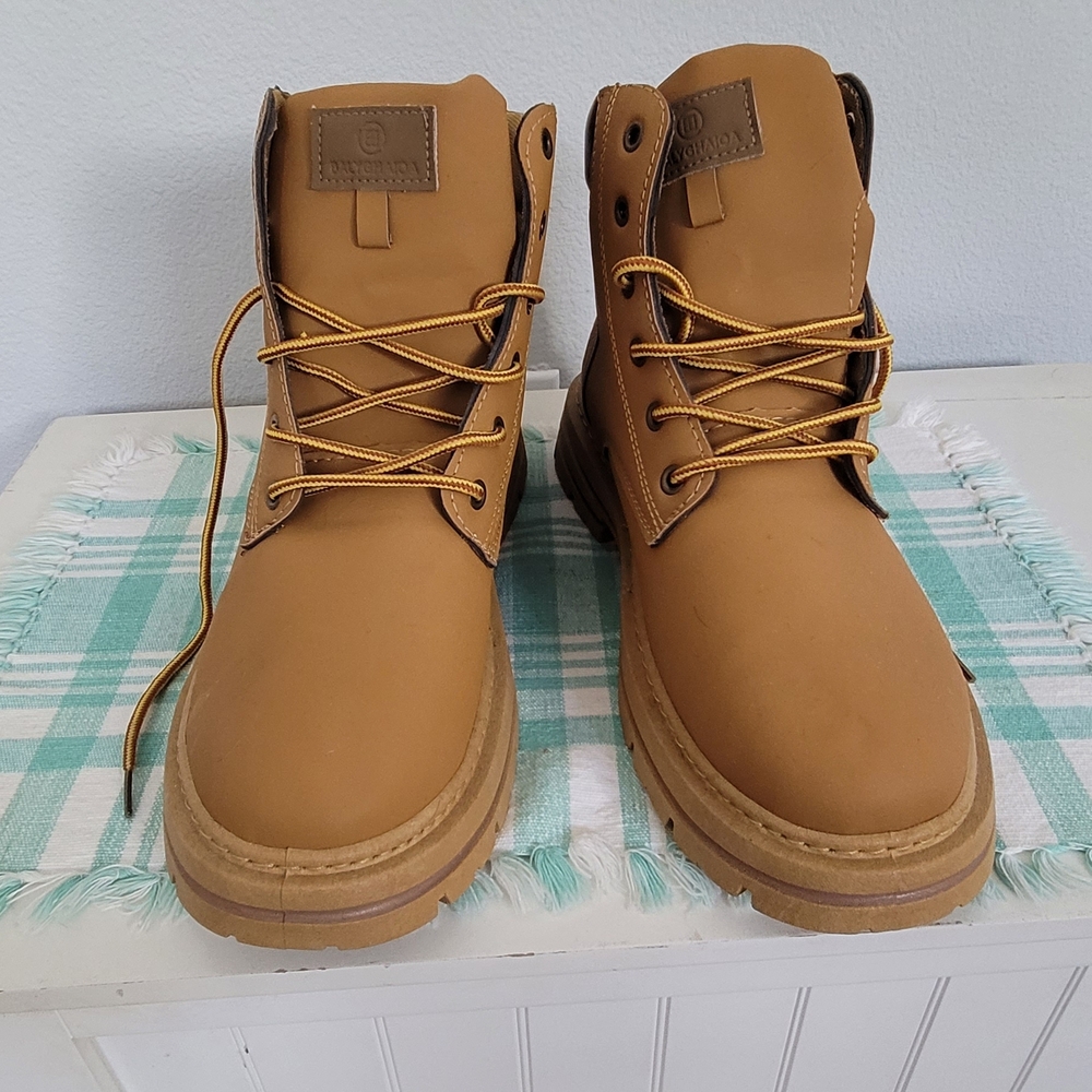 Men's Tan Lace-Up Boots